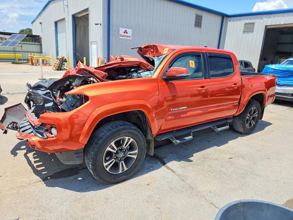 TOYOTA TACOMA 2017 with VIN 5TFAZ5CN9HX036626 - Photo from auction