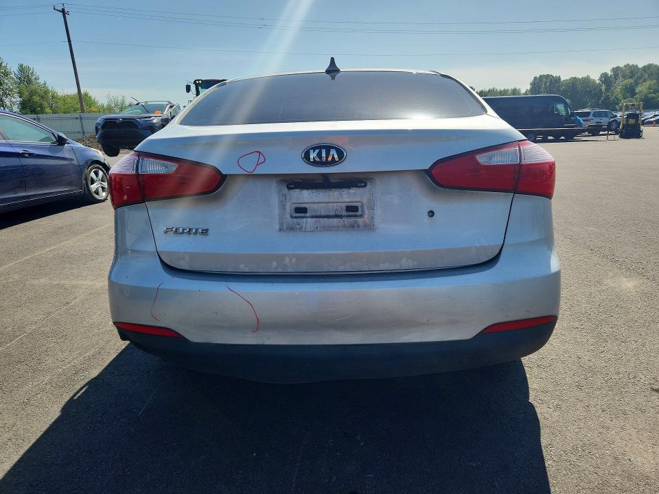 Photo 6 from auction – 2015 KIA FORTE with VIN KNAFK4A69F5423800