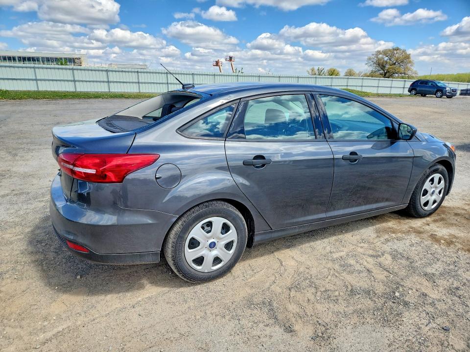 Photo 3 from auction – 2016 FORD FOCUS with VIN 1FADP3E28GL343291