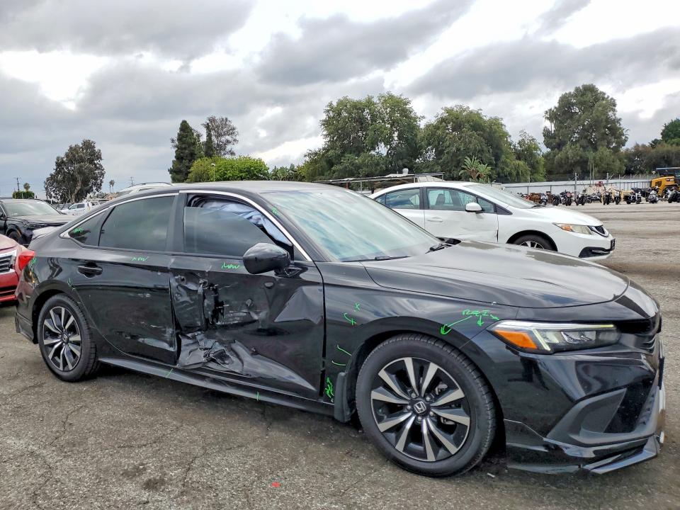Photo 4 from auction – 2024 HONDA CIVIC with VIN 2HGFE1F74RH302925