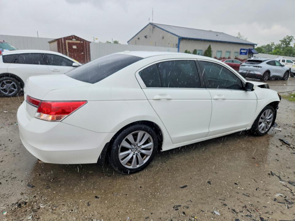 Photo 3 from auction – 2011 HONDA ACCORD with VIN 1HGCP2F86BA105299