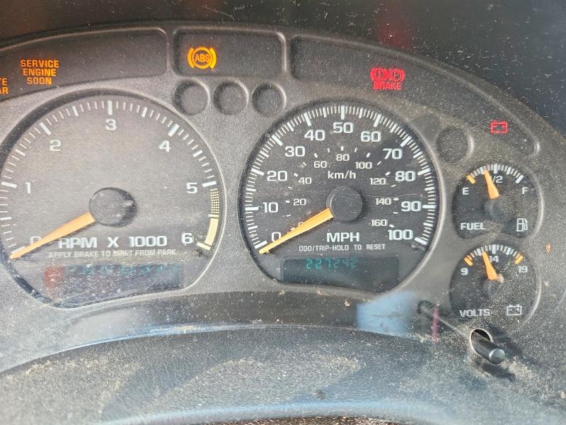 Photo 9 from auction – 2003 CHEVROLET BLAZER with VIN 1GNCS13X43K172621