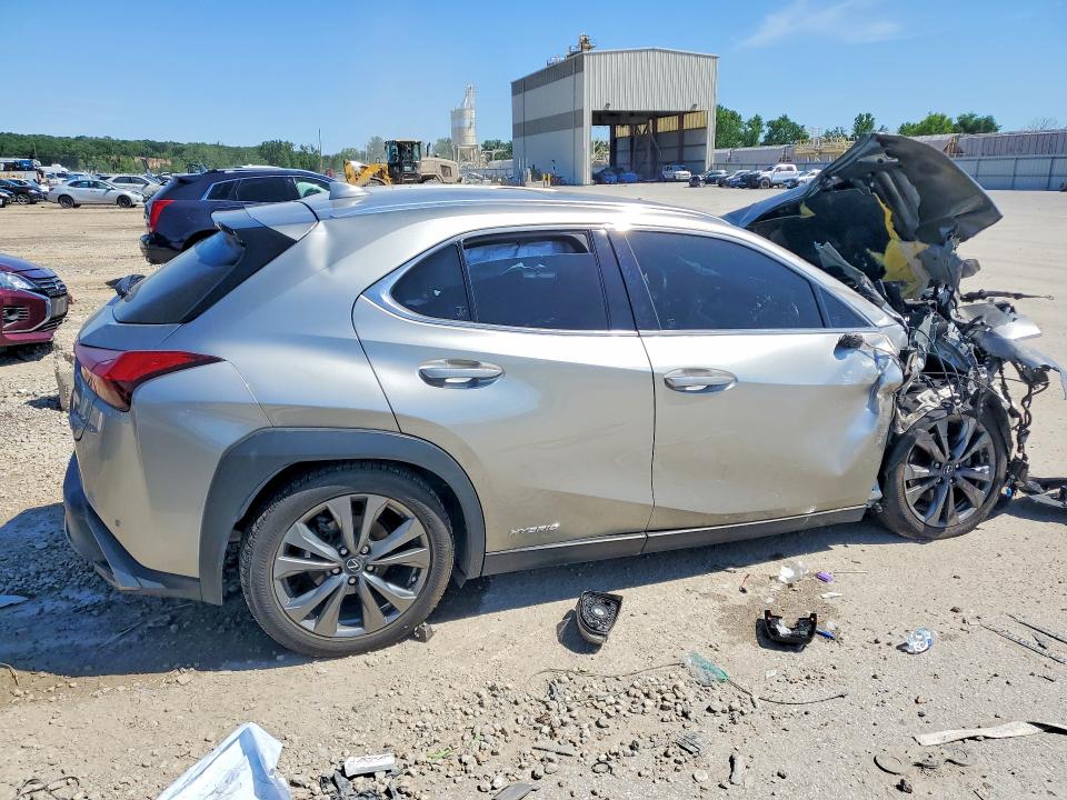 Photo 3 from auction – 2020 LEXUS UX with VIN JTHR9JBH2L2033644