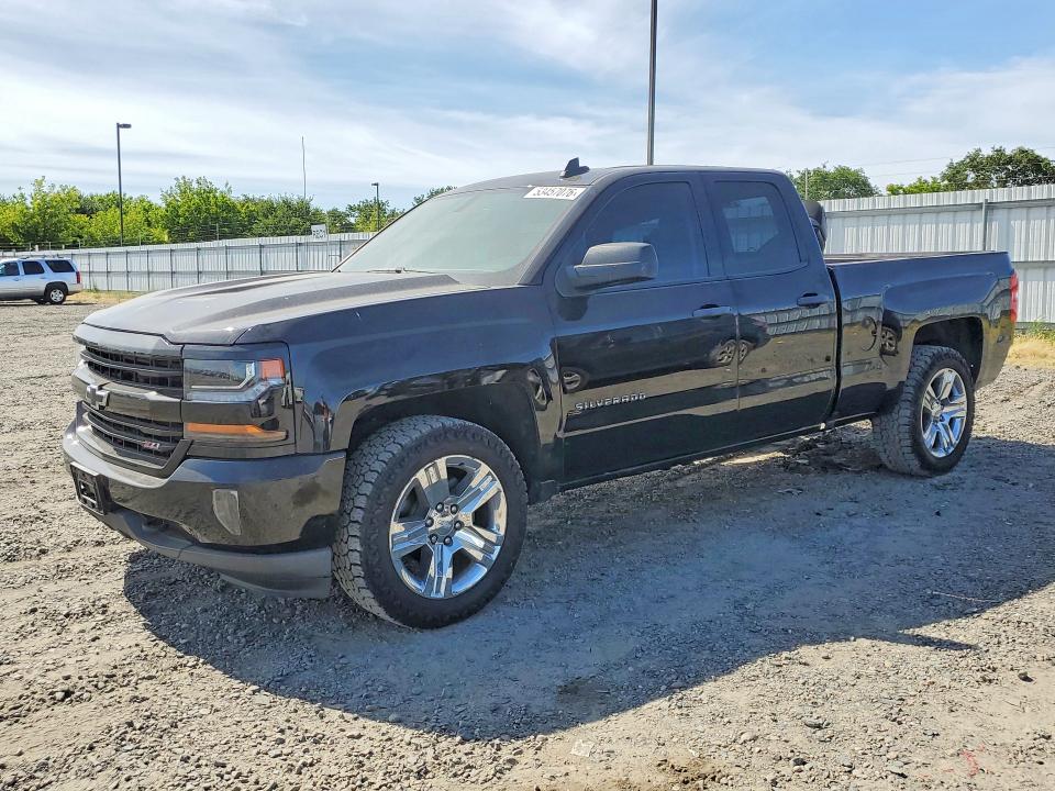 CHEVROLET SILVERADO 2018 with VIN 1GCRCPEC1JZ360854 - Photo from auction