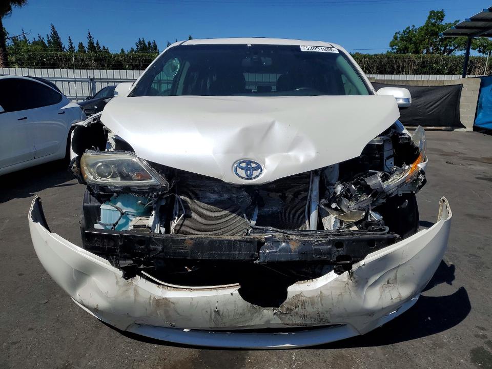 صورة رقم 5 من المزاد - 2015 TOYOTA SIENNA مع VIN 5TDDK3DC6FS108517