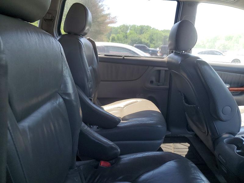 Photo 11 from auction – 2005 TOYOTA SIENNA with VIN 5TDBA22C25S033465