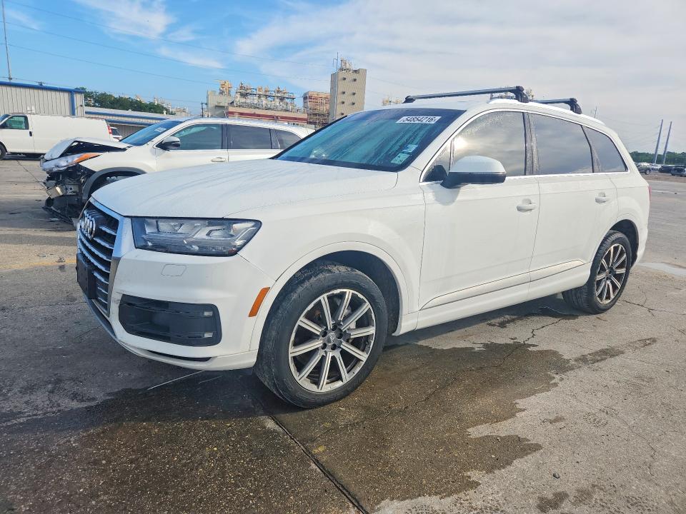 AUDI Q7 2017 with VIN WA1LAAF78HD044461 - Photo from auction