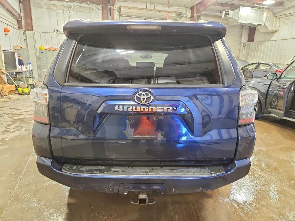 Photo 6 from auction – 2018 TOYOTA 4RUNNER with VIN JTEBU5JR2J5515850