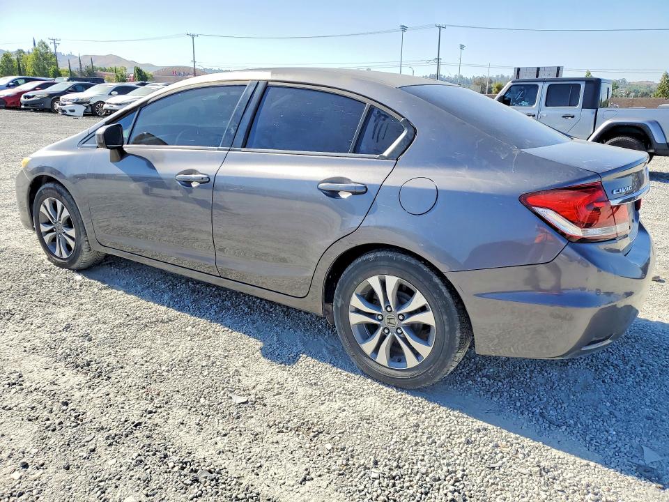 Photo 2 from auction – 2015 HONDA CIVIC with VIN 2HGFB2F55FH556538