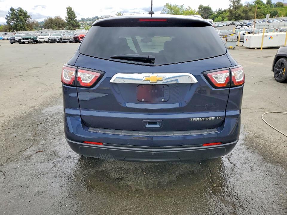Photo 6 from auction – 2016 CHEVROLET TRAVERSE with VIN 1GNKRFKD0GJ337815