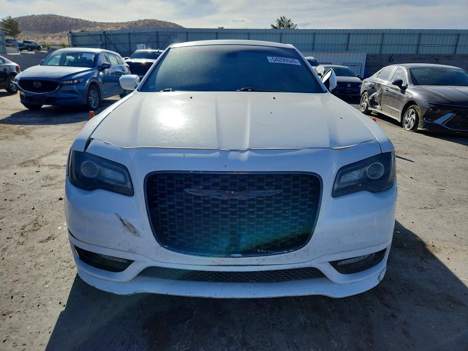 Photo 5 from auction – 2018 CHRYSLER 300 with VIN 2C3CCABGXJH127327