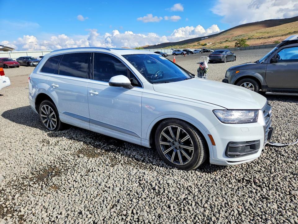 Photo 4 from auction – 2019 AUDI Q7 with VIN WA1LHAF70KD026460