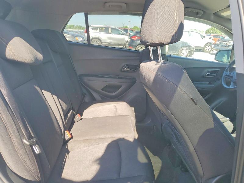 Photo 11 from auction – 2017 CHEVROLET TRAX with VIN 3GNCJLSB1HL284254