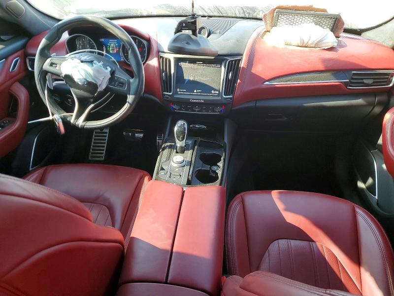 Photo 8 from auction – 2018 MASERATI LEVANTE with VIN ZN661YUS8JX292005