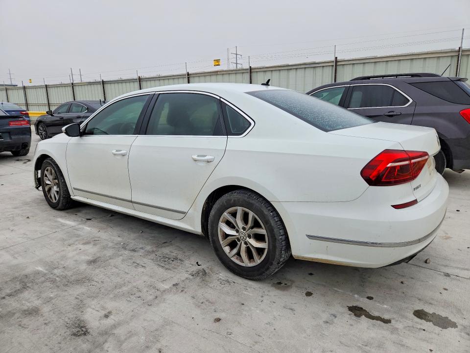 Photo 2 from auction – 2017 VOLKSWAGEN PASSAT with VIN 1VWAT7A3XHC053793