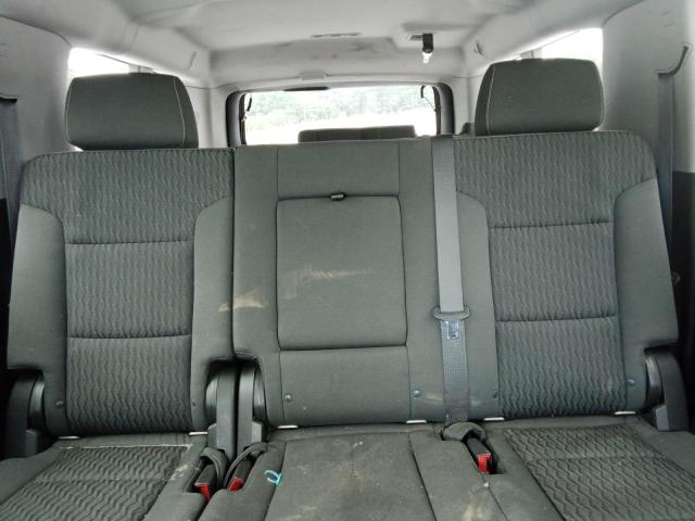 Photo 10 from auction – 2015 CHEVROLET SUBURBAN with VIN 1GNSCHKC2FR665709