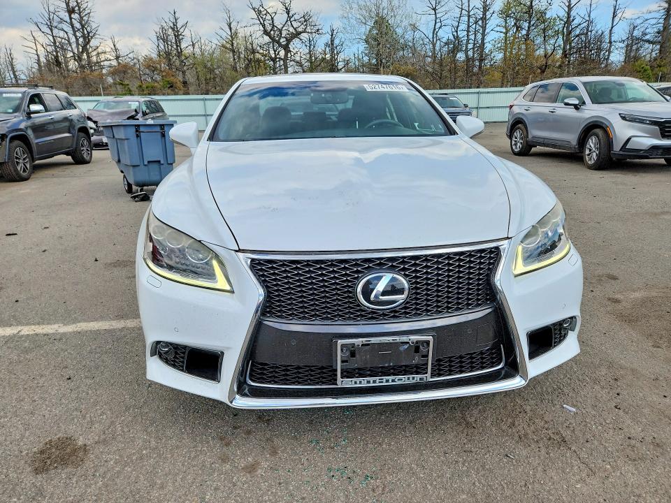 Photo 5 from auction – 2014 LEXUS LS with VIN JTHCL5EF6E5022821