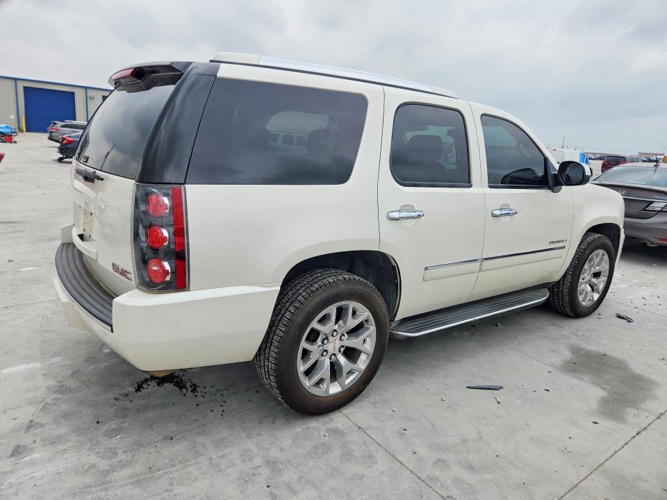Photo 3 from auction – 2010 GMC YUKON with VIN 1GKUKEEF6AR182147