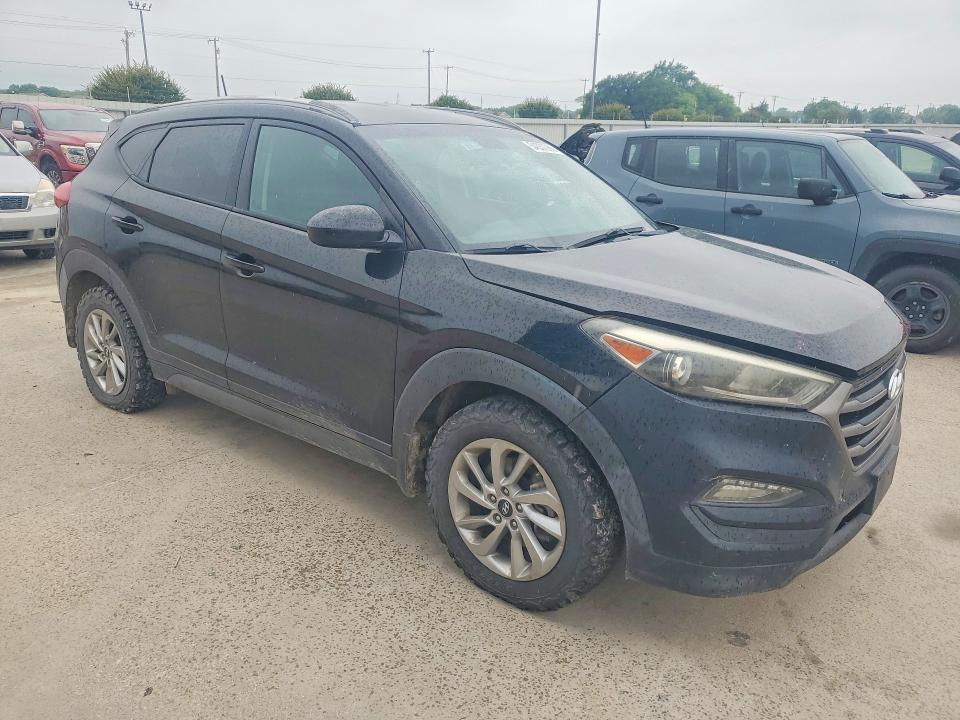 Photo 4 from auction – 2016 HYUNDAI TUCSON with VIN KM8J33A44GU212445