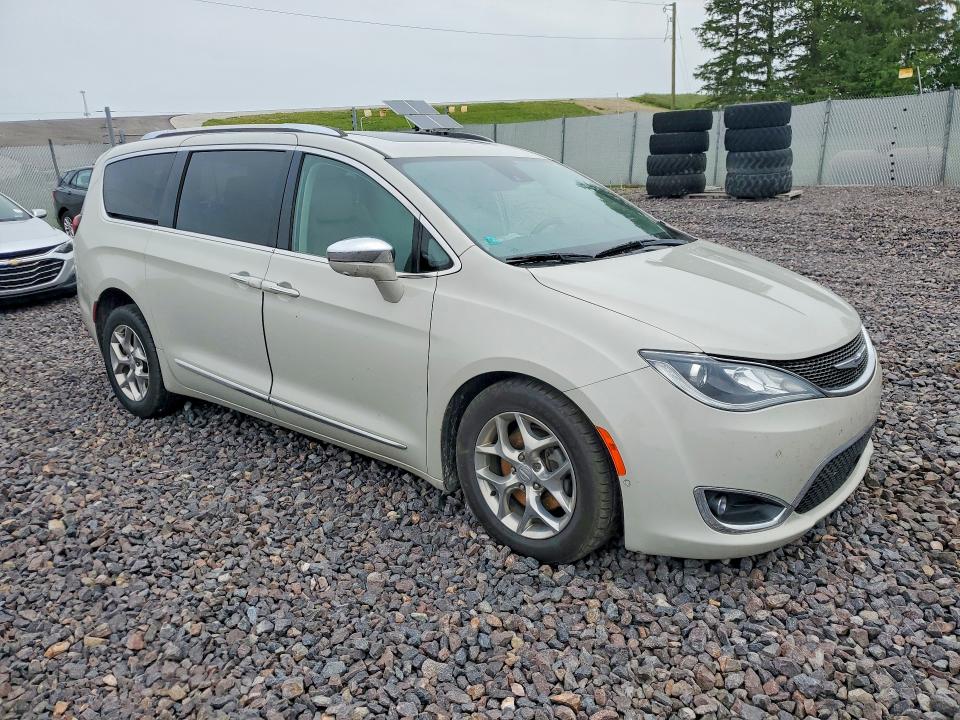 Photo 4 from auction – 2019 CHRYSLER PACIFICA with VIN 2C4RC1GG6KR702369