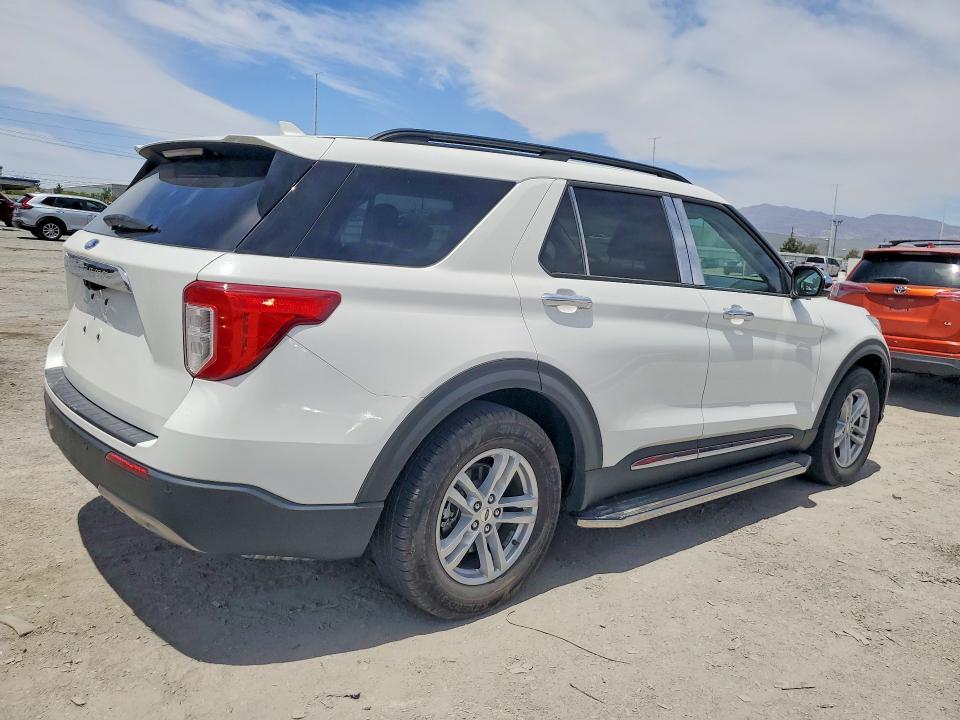 Photo 3 from auction – 2022 FORD EXPLORER with VIN 1FMSK7DH6NGA51556