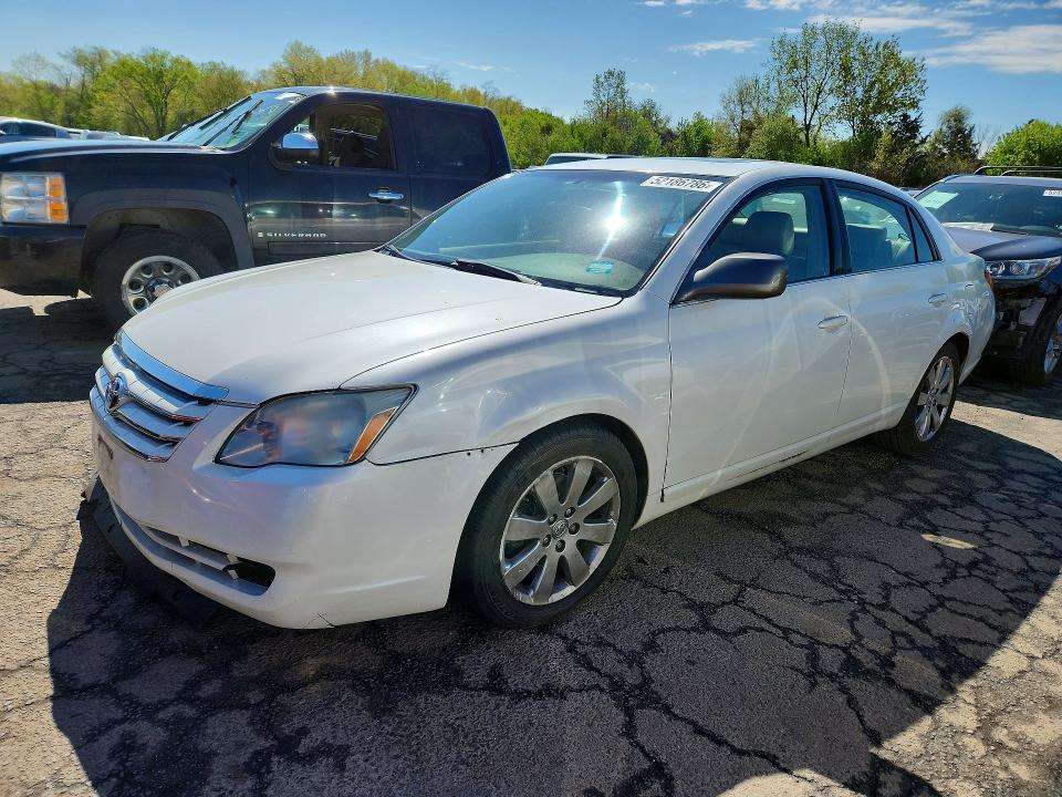 TOYOTA AVALON 2005 with VIN 4T1BK36B65U012775 - Photo from auction
