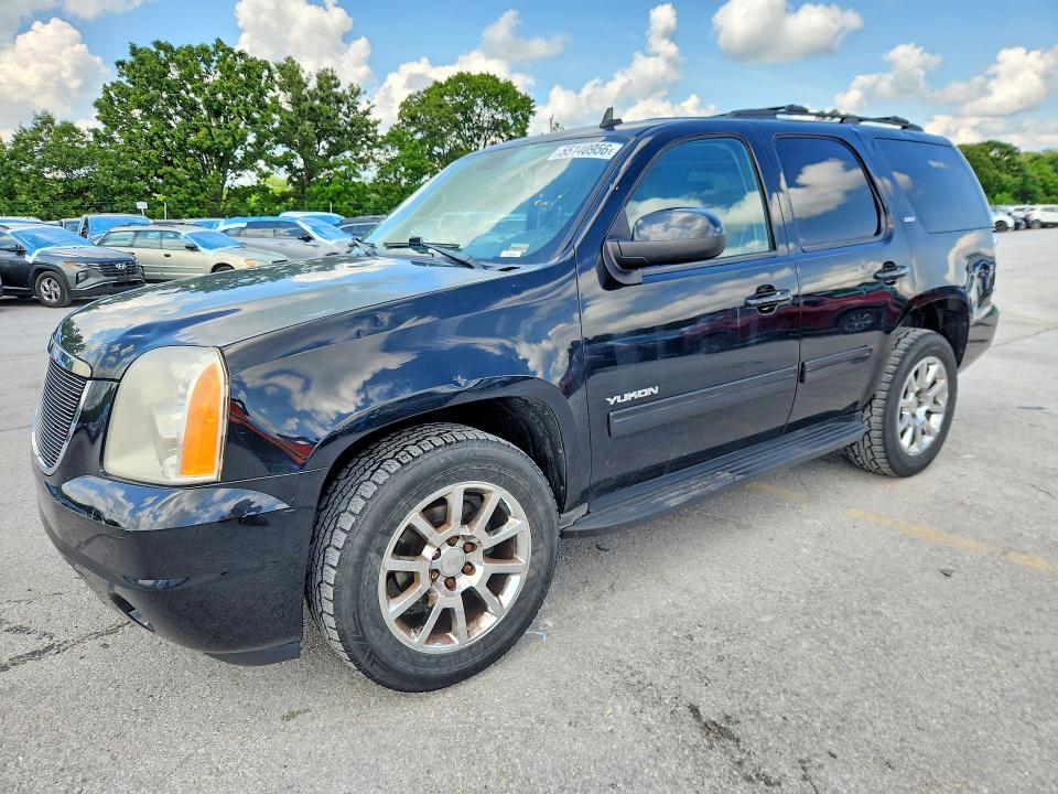 GMC YUKON 2011 with VIN 1GKS1CE0XBR333101 - Photo from auction