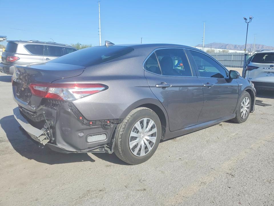 Photo 3 from auction – 2020 TOYOTA CAMRY with VIN 4T1C31AK7LU526631