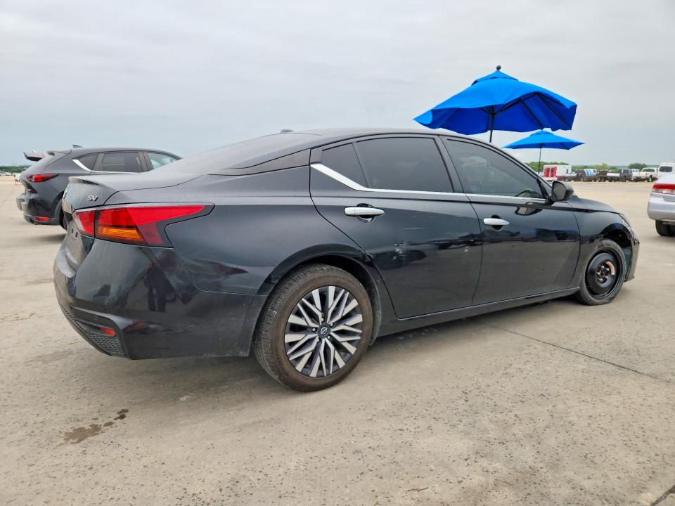 Photo 3 from auction – 2024 NISSAN ALTIMA with VIN 1N4BL4DV2RN305129