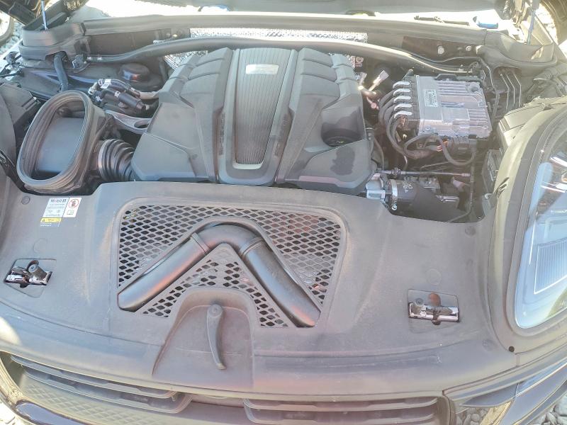 Photo 12 from auction – 2023 PORSCHE MACAN with VIN NJ2442E