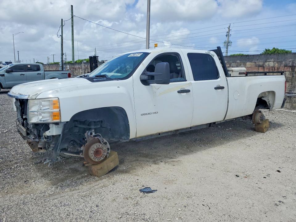 CHEVROLET SILVERADO 2013 with VIN 1GC1CVCG5DF146981 - Photo from auction