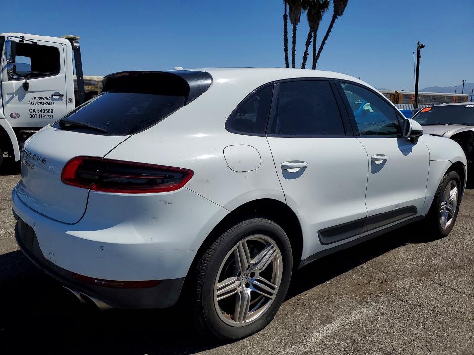 Photo 3 from auction – 2017 PORSCHE MACAN with VIN WP1AB2A53HLB10327
