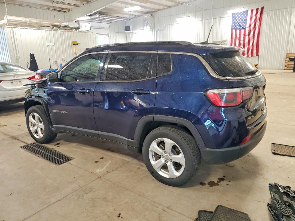 Photo 2 from auction – 2017 JEEP COMPASS with VIN 3C4NJDBBXHT688726