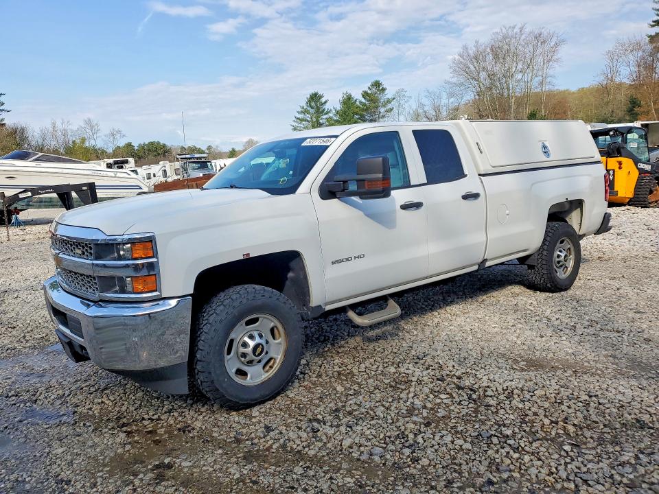CHEVROLET SILVERADO 2019 with VIN 2GC2KREG4K1168860 - Photo from auction