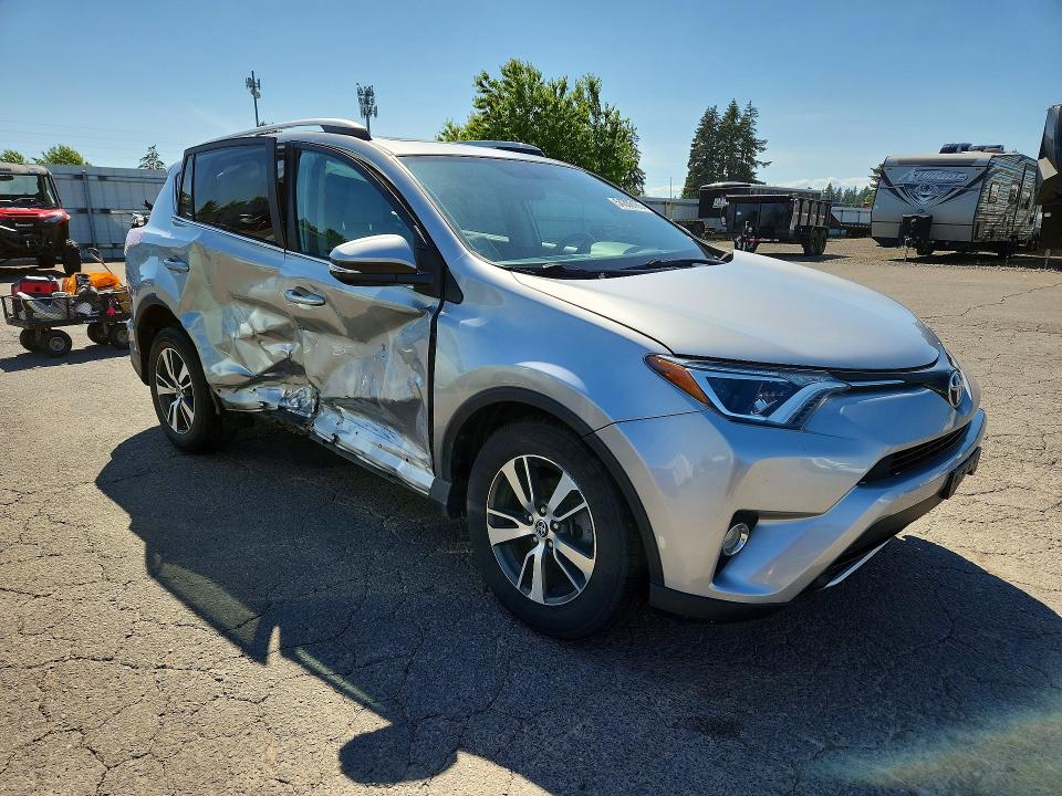 صورة رقم 4 من المزاد - 2016 TOYOTA RAV4 مع VIN 2T3RFREV9GW476588