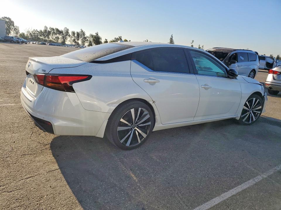 Photo 3 from auction – 2022 NISSAN ALTIMA with VIN 1N4BL4CV3NN356084
