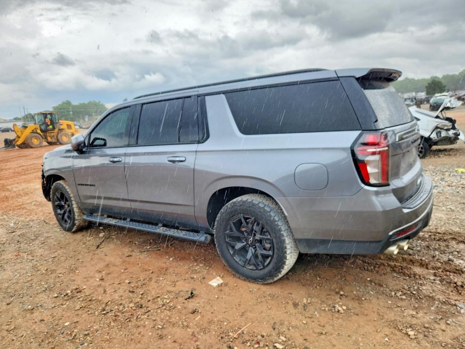Photo 2 from auction – 2022 CHEVROLET SUBURBAN with VIN 1GNSKDKL1NR103990