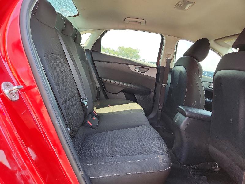 Photo 10 from auction – 2019 KIA FORTE with VIN 3KPF24AD0KE040750