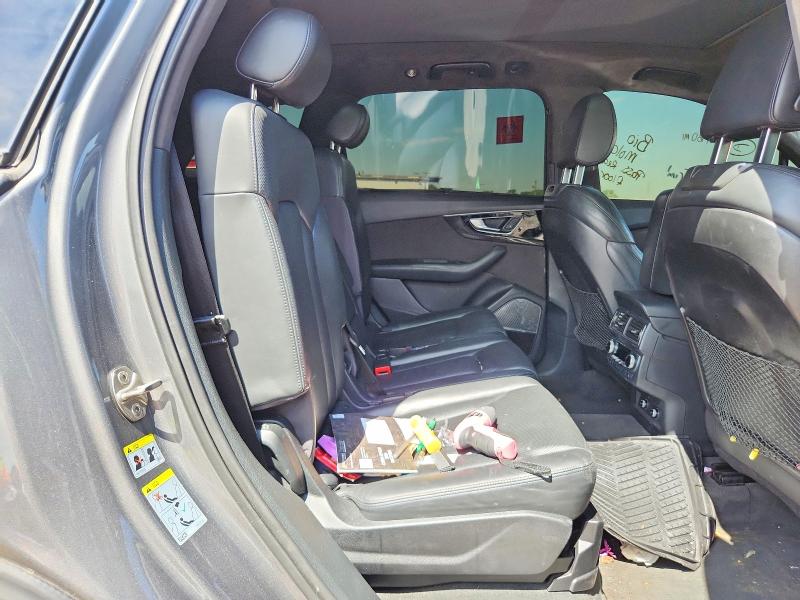 Photo 11 from auction – 2018 AUDI Q7 with VIN WA1VAAF79JD001603