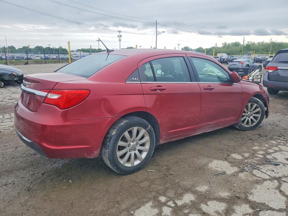 Photo 3 from auction – 2013 CHRYSLER 200 with VIN 1C3CCBBB7DN602678