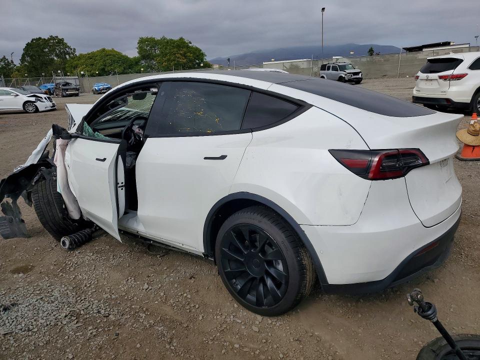 Photo 2 from auction – 2021 TESLA MODEL Y with VIN 5YJYGDEE1MF199531