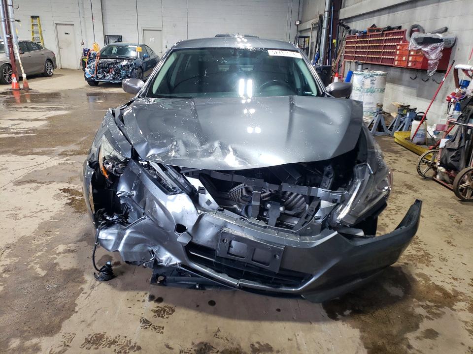 Photo 5 from auction – 2017 NISSAN ALTIMA with VIN 1N4AL3AP0HC252100