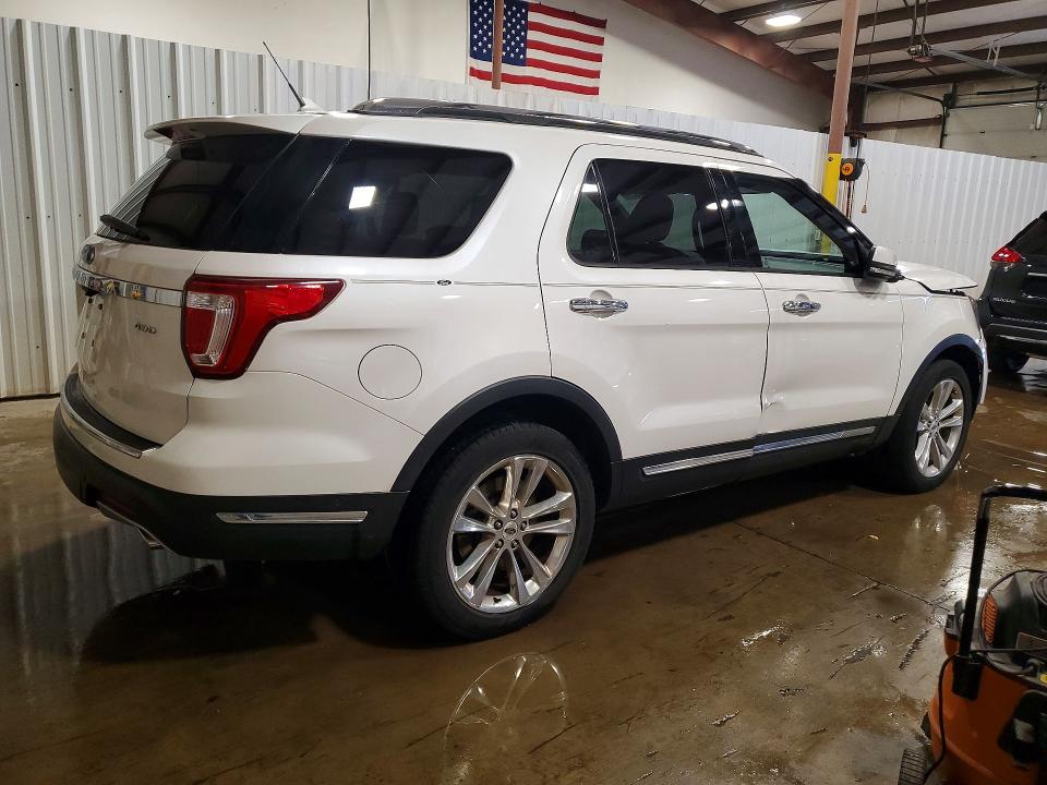 Photo 3 from auction – 2018 FORD EXPLORER with VIN 1FM5K8F85JGB27813