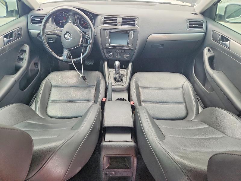 Photo 8 from auction – 2017 VOLKSWAGEN JETTA with VIN 3VWDB7AJ5HM308332