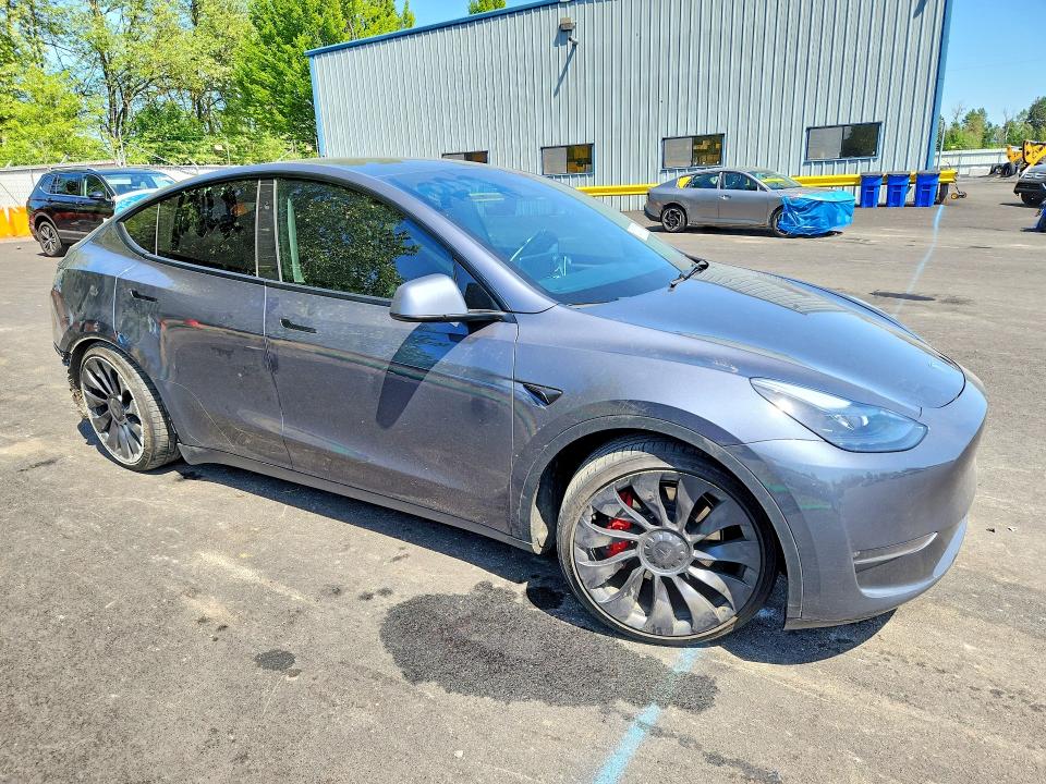 Photo 4 from auction – 2023 TESLA MODEL Y with VIN 7SAYGDEF8PF826063