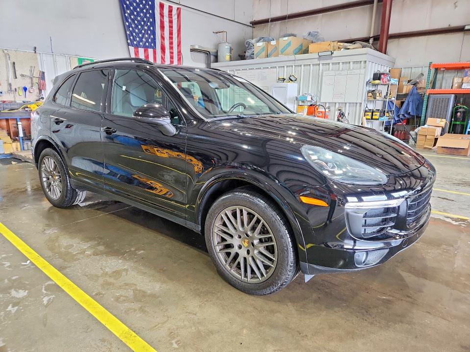 Photo 4 from auction – 2017 PORSCHE CAYENNE with VIN WP1AA2A21HKA80923