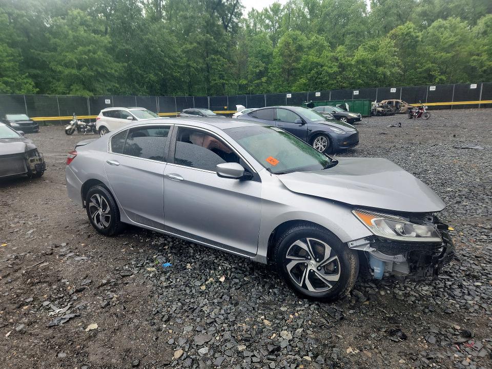 Photo 4 from auction – 2016 HONDA ACCORD with VIN 1HGCR2F30GA092314