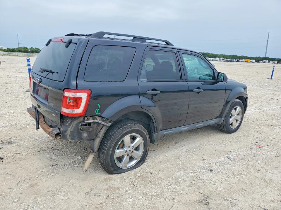 Photo 3 from auction – 2012 FORD ESCAPE XLT with VIN 1FMCU0D75CKC13569