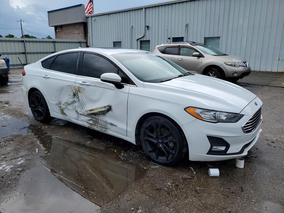 Photo 4 from auction – 2020 FORD FUSION with VIN 3FA6P0HD9LR140524