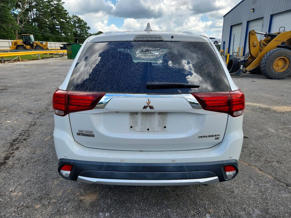 Photo 6 from auction – 2018 MITSUBISHI OUTLANDER with VIN JA4AD3A35JZ033456